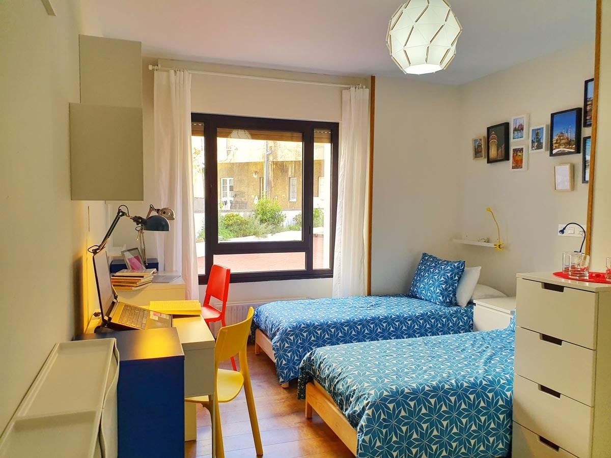 Espacios de trabajo y mentoría de 7evelup, diseñados para impulsar a mujeres empresarias en un entorno profesional y acogedor